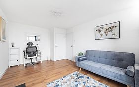 Modern Living In Stylish 3-Bed Flat Central London